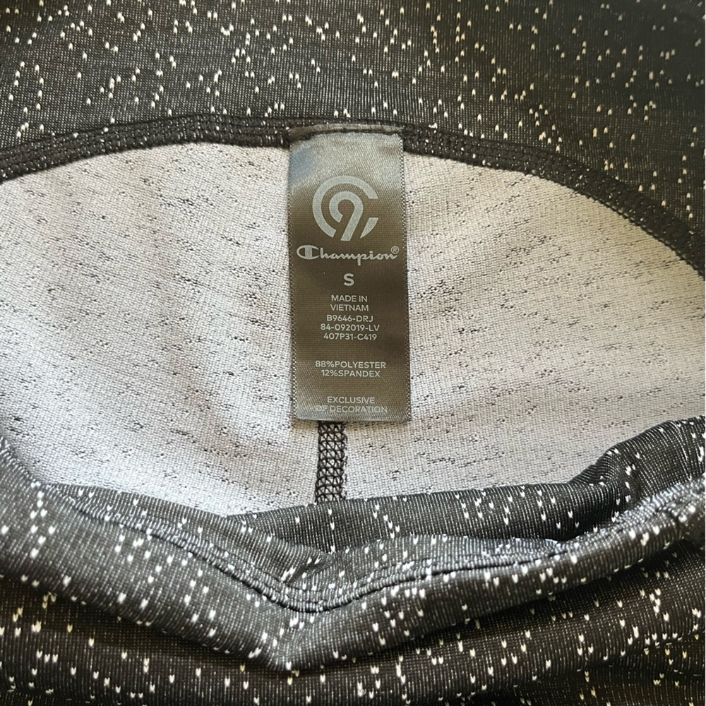 Champion Size Small - Picture 4 of 6